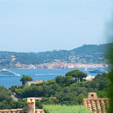 Mazet Design Vue 4 Guests *