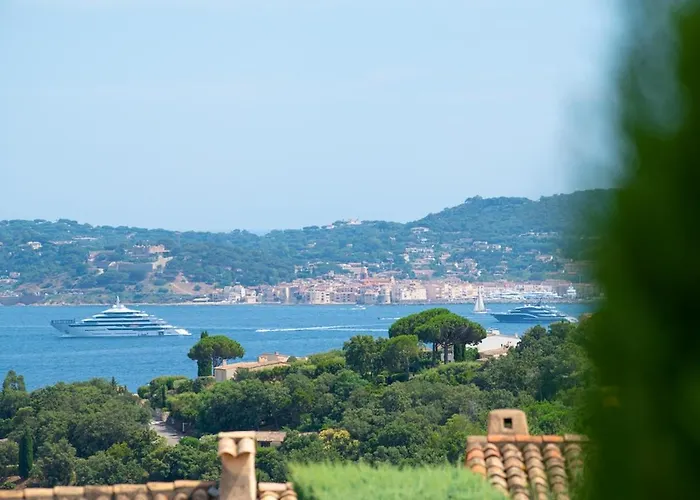 Mazet Design Vue 4 Guests *